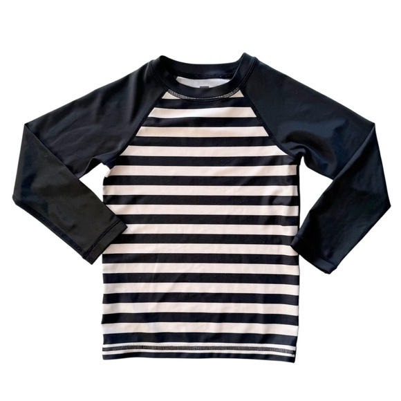 Tea Collection Rash Guard size 4T - Picture 1 of 6